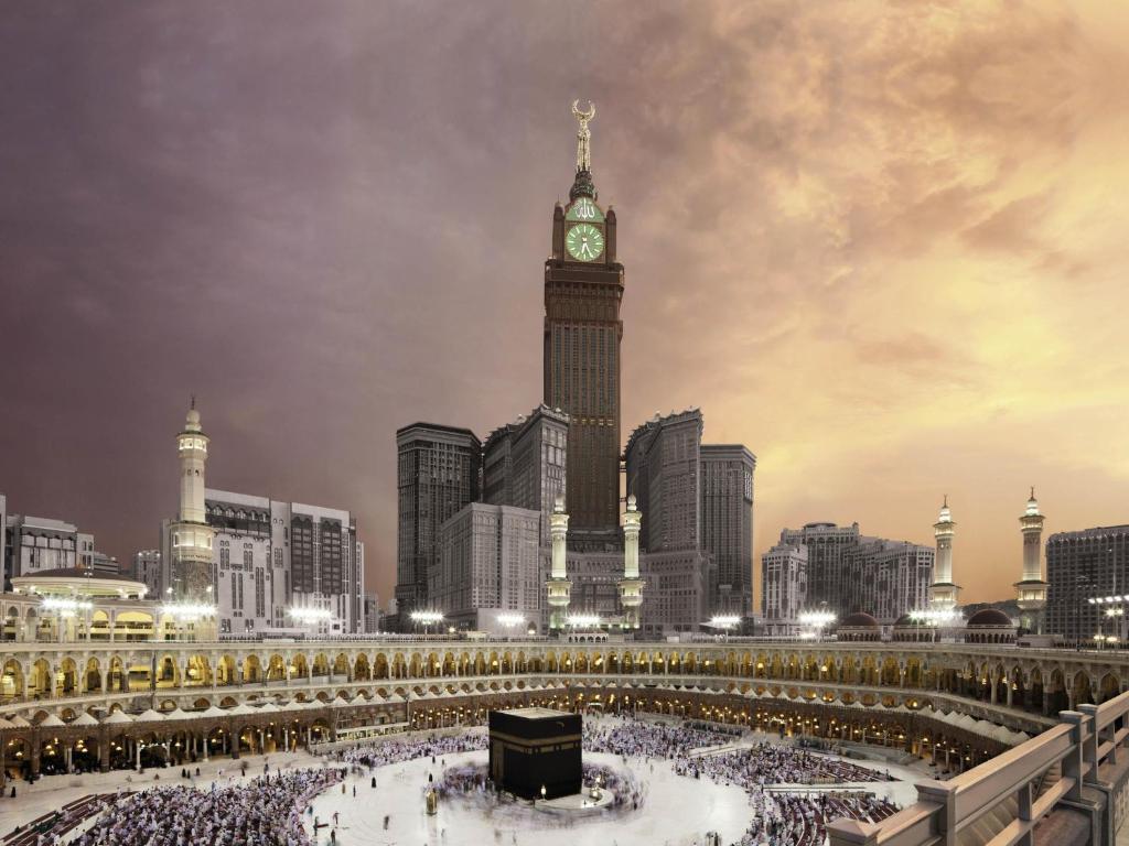 Makkah Clock Royal Tower - Image 4