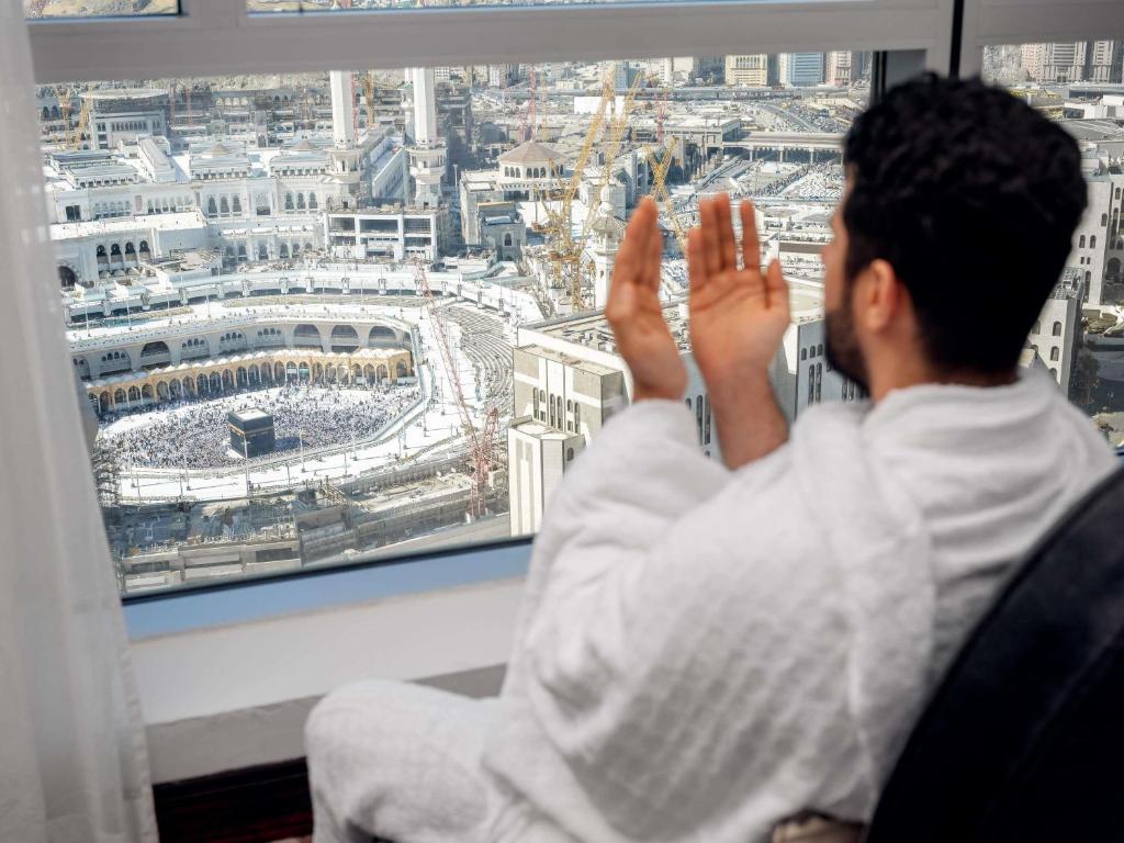 Makkah Clock Royal Tower - Image 8